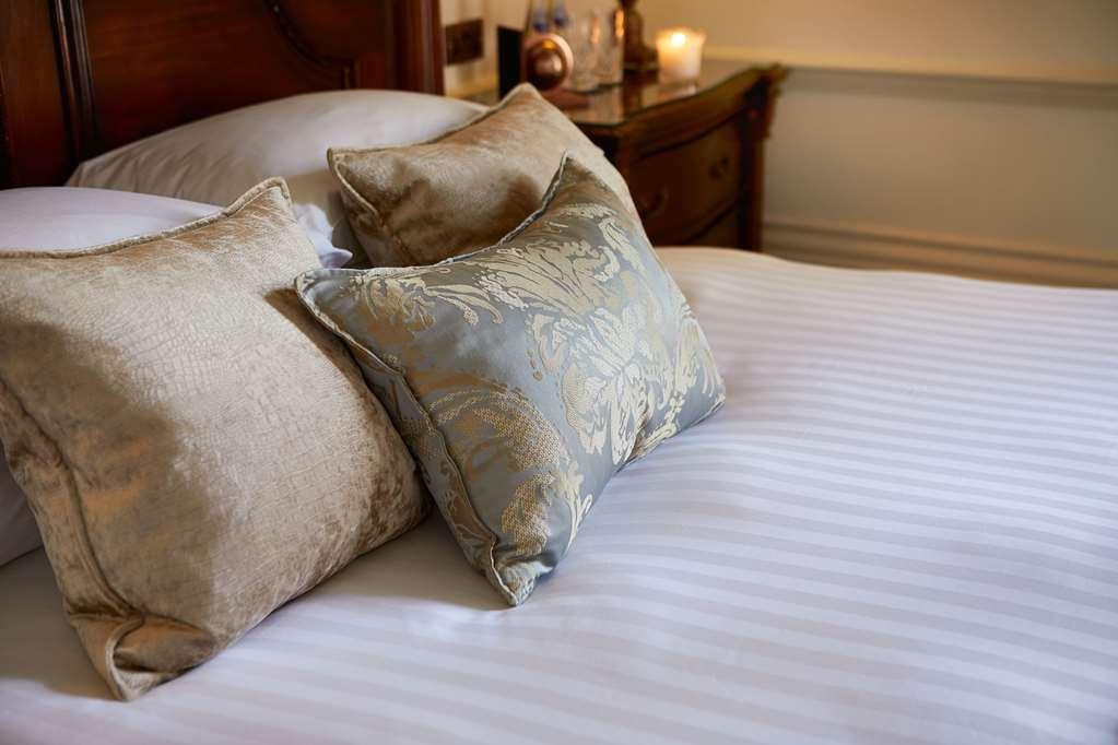 Macdonald Craxton Wood Hotel & Spa Ledsham  Kamer foto
